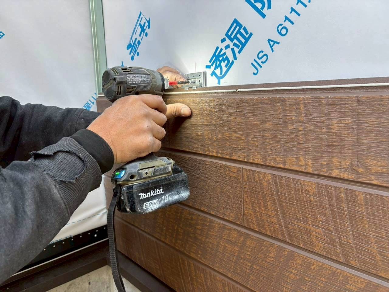 サイディング取り付け